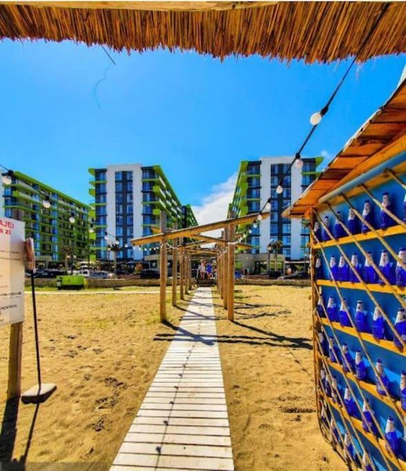 Alezzy Beach Apartament Prima Linie La Mare Năvodari Kültér fotó
